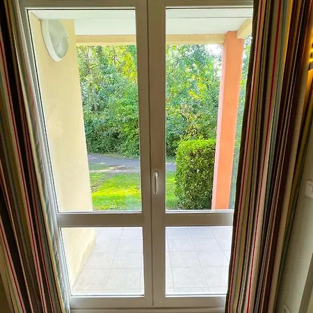 Rez-de-jardin Avec Piscine Et Tennis * Le Touquet