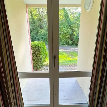 Rez-de-jardin Avec Piscine Et Tennis